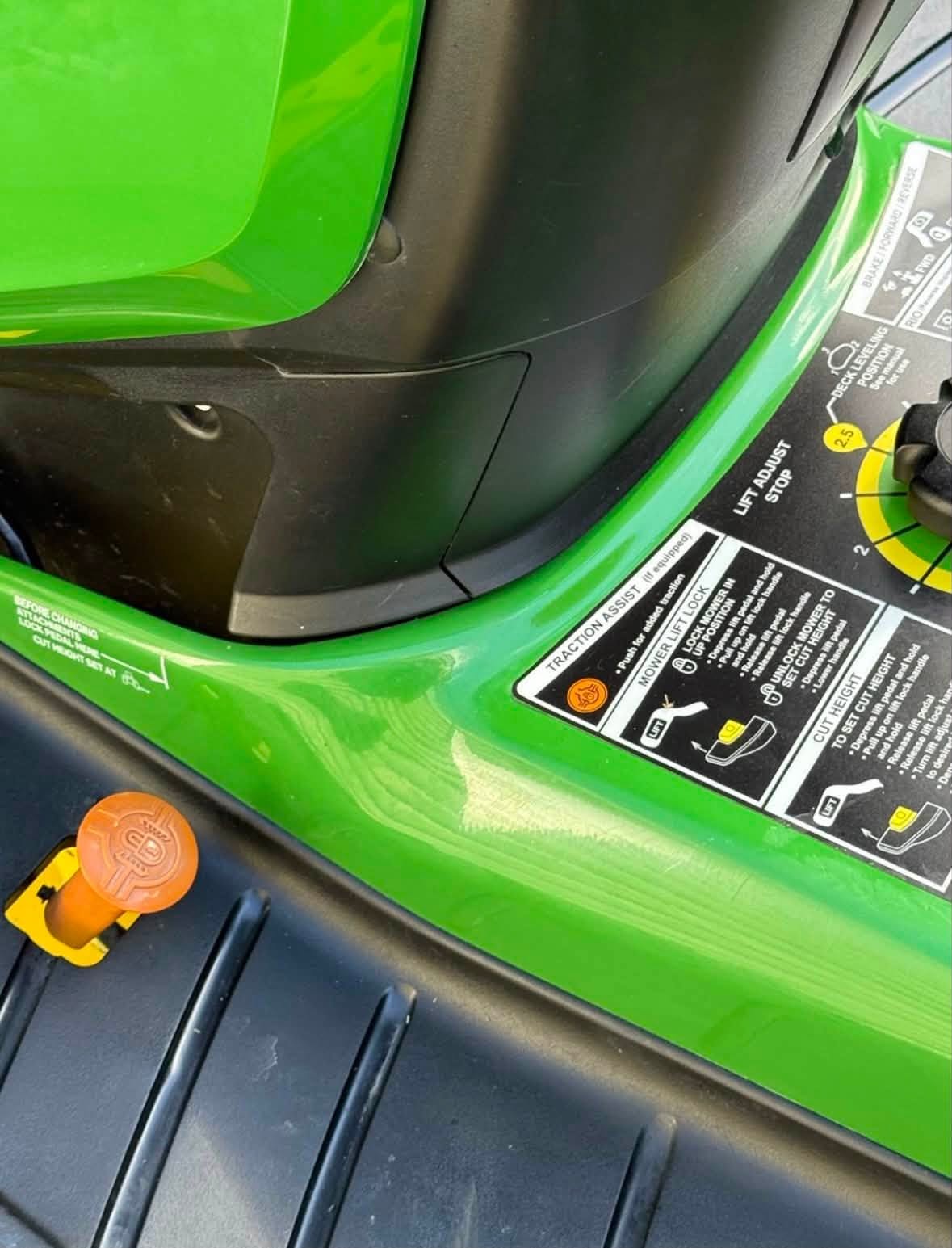 2017 John Deere X570 Ride-On Mower - Image 5